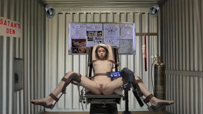 HALEY in the TOY BOX 1.JPG