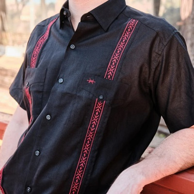 TejasGuayabera-DiabloRojox.5.jpg